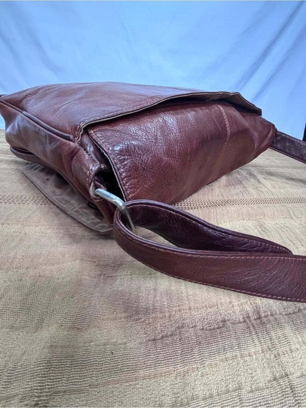 Vintage Y2K Osgoode Marley Full-Grain Leather Messenger Bag